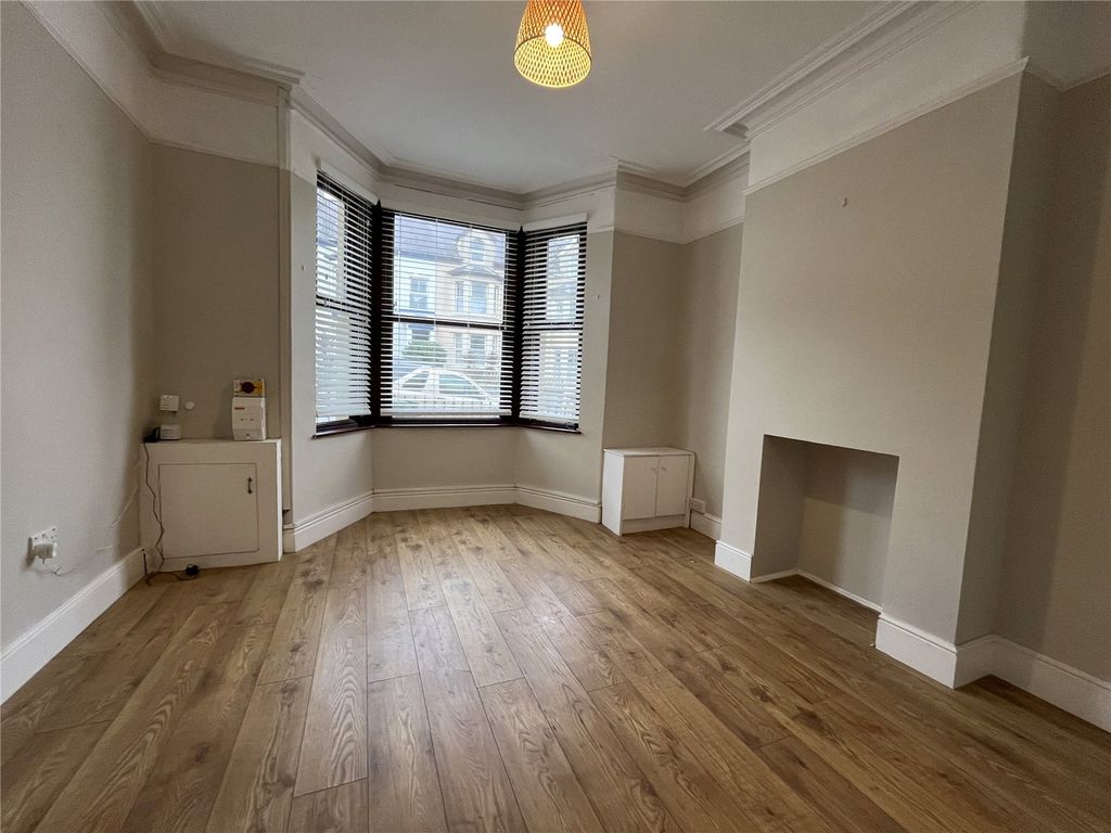 Property photo 3 of 19 Picture No. 14