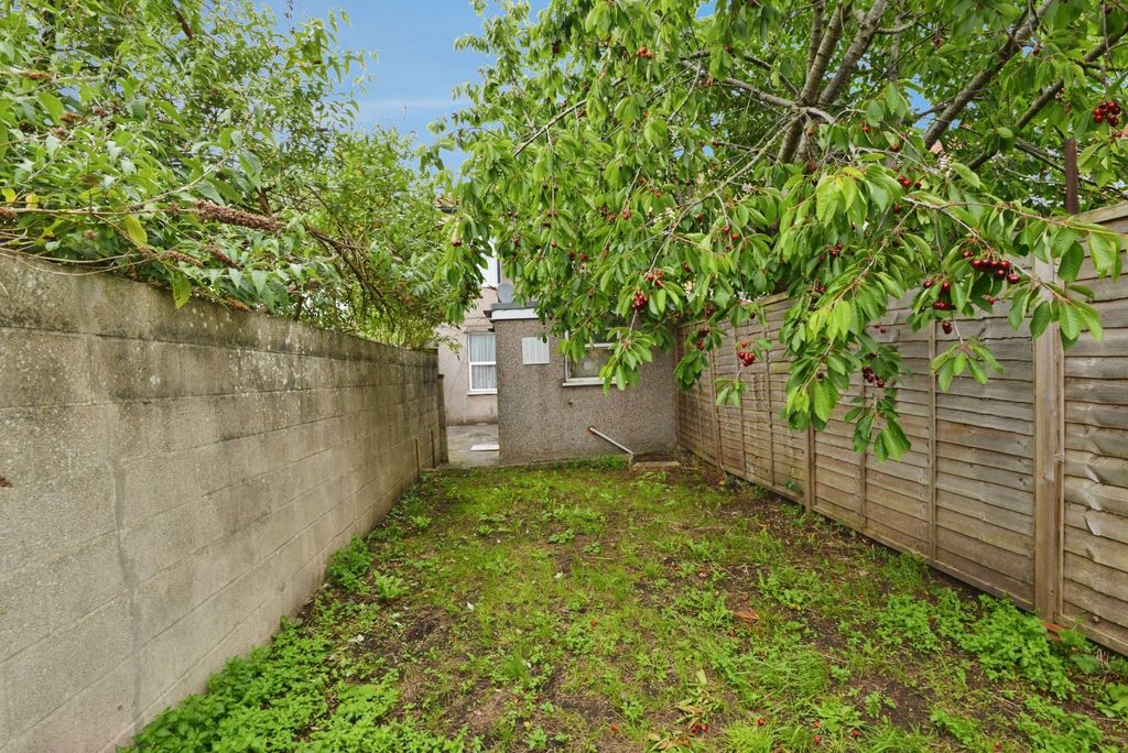Property photo 2 of 21 Pbox-Img.Jpg