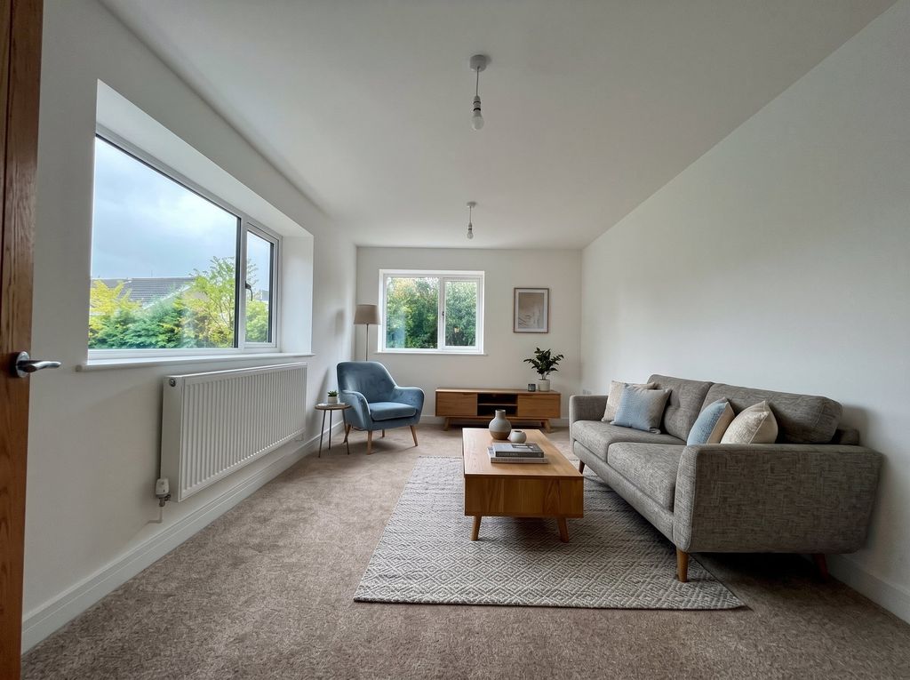 Property photo 3 of 57