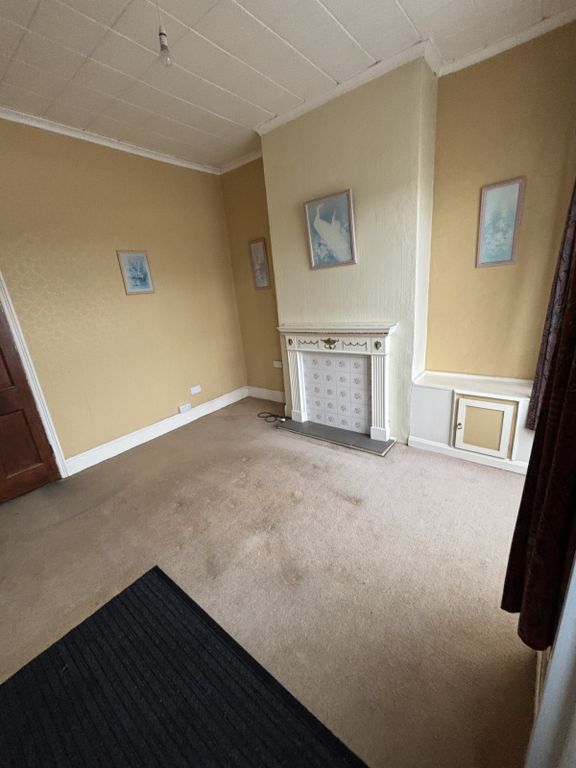 Property photo 2 of 6 Living Room