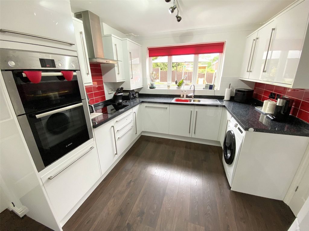 Property photo 2 of 20 Picture No. 04