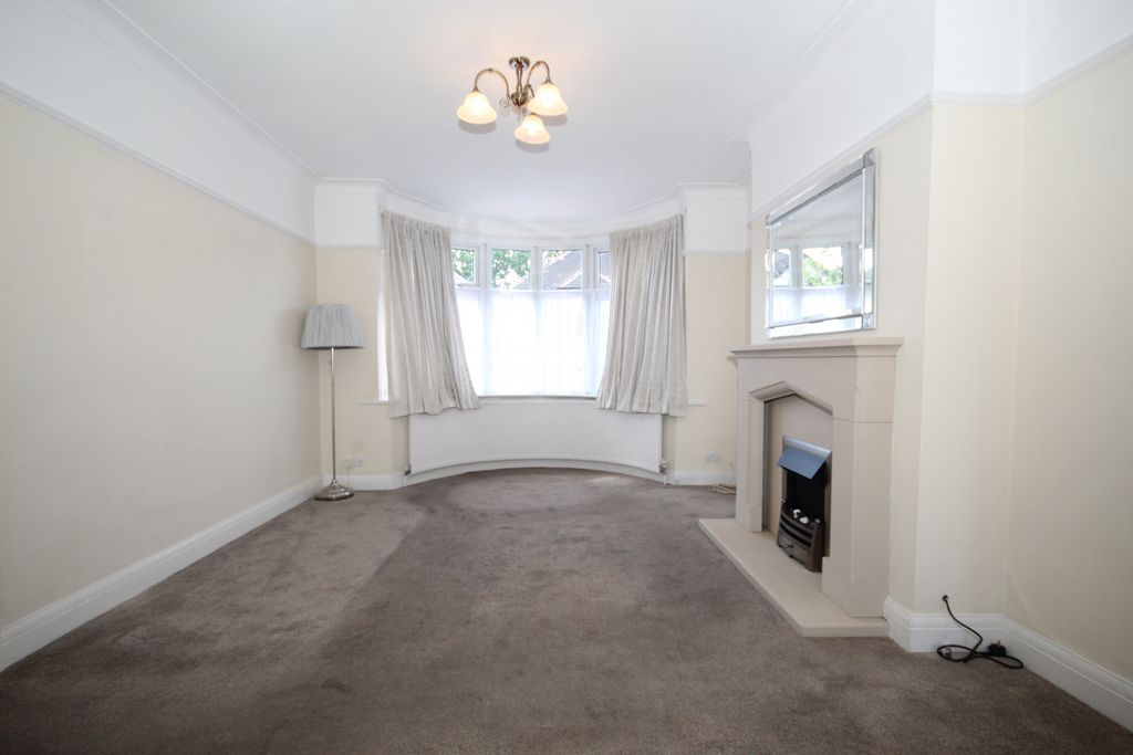 Property photo 3 of 12 Gallery