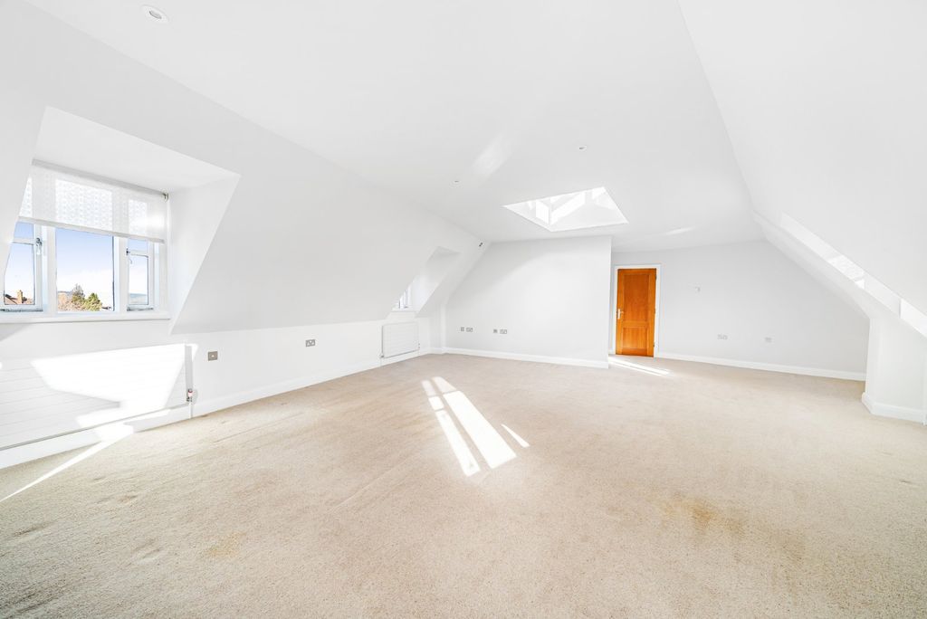 Property photo 2 of 9 Reception Room
