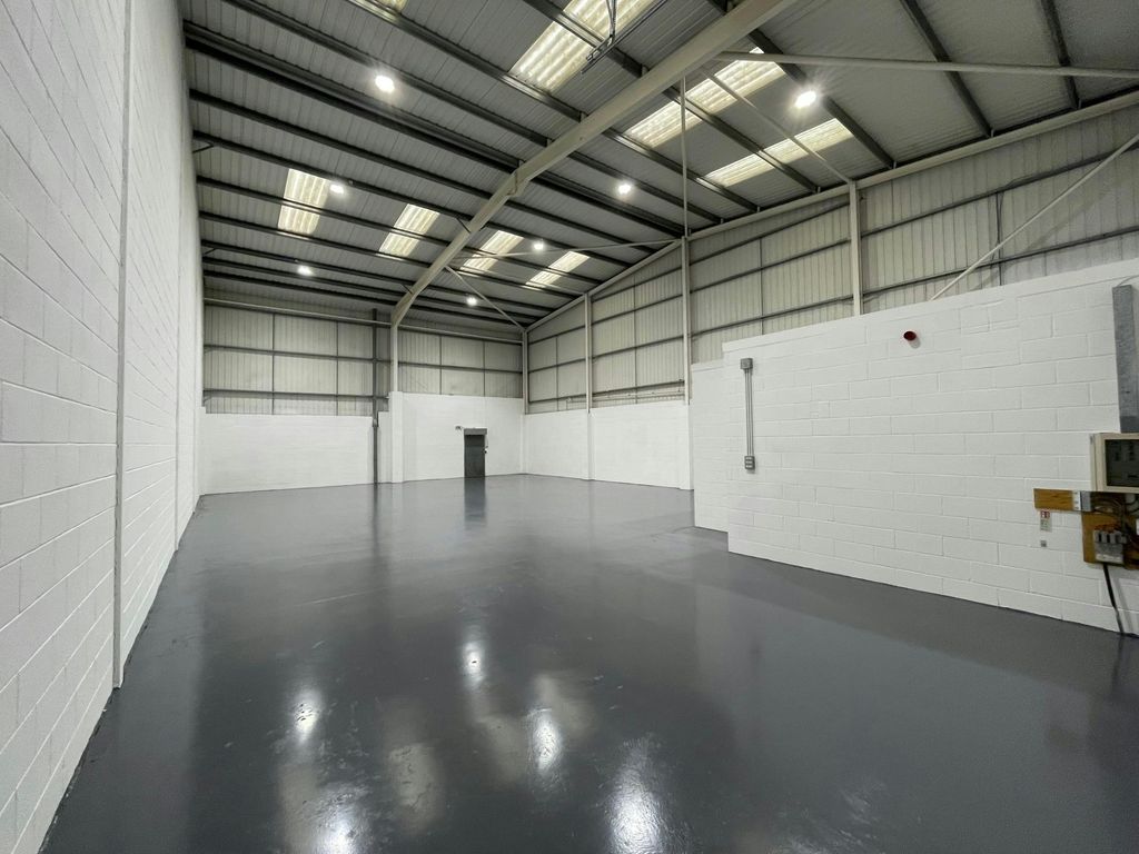 Property photo 2 of 5 Unit 7 Scala - 2 - 09.03.26.Jpg