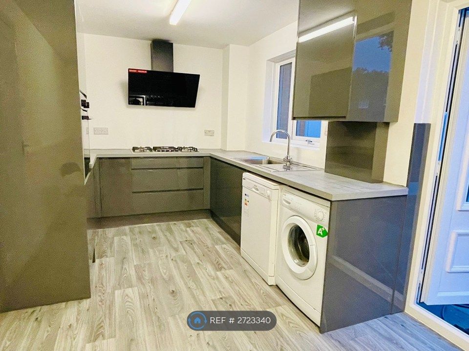 Property photo 1 of 35