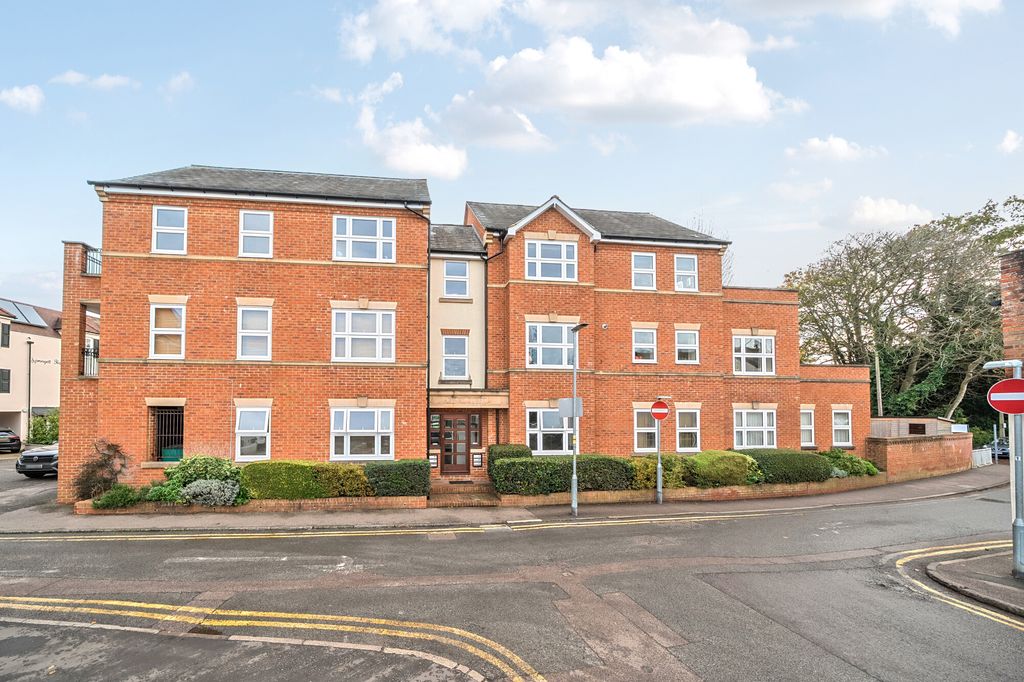 Property photo 1 of 12