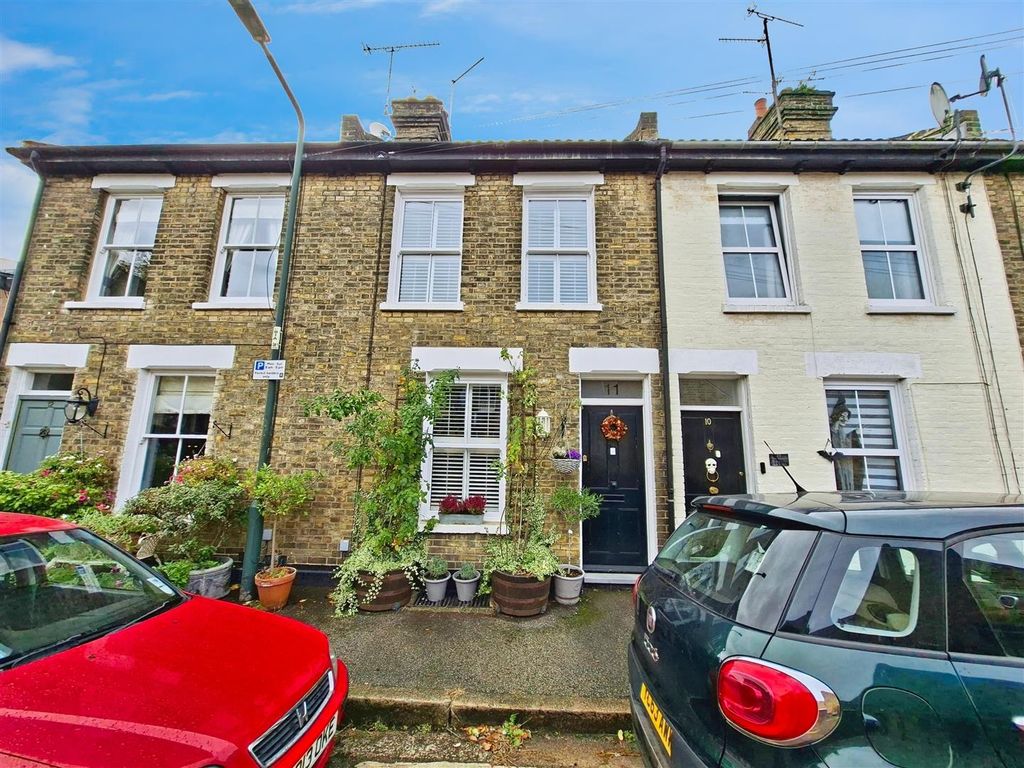 Property photo 1 of 21 St Bartholomews Terrace