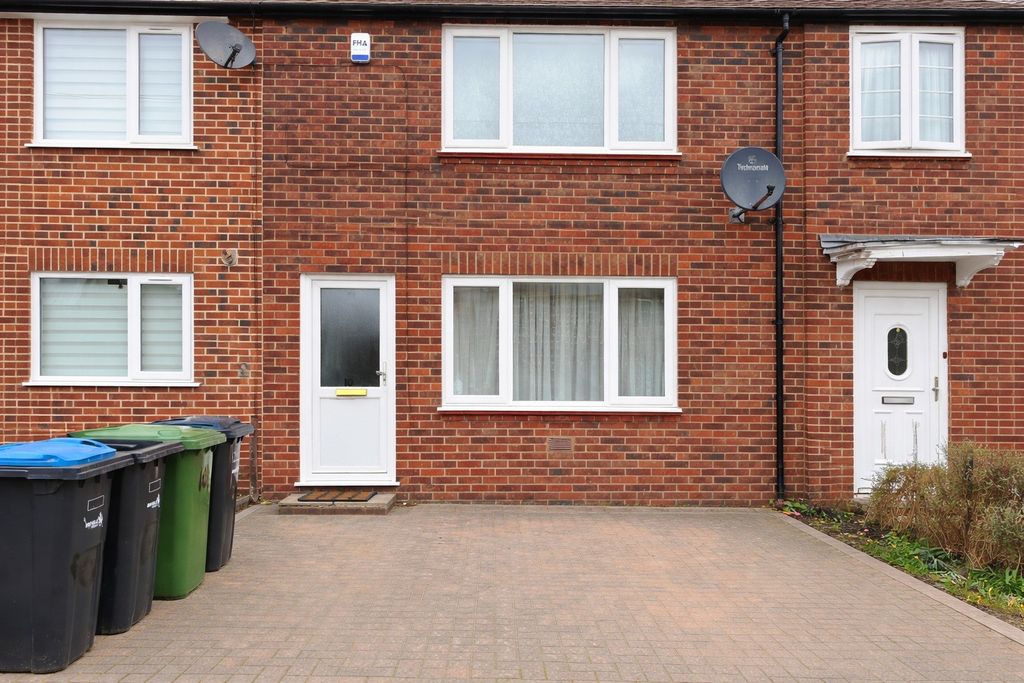 Property photo 1 of 8