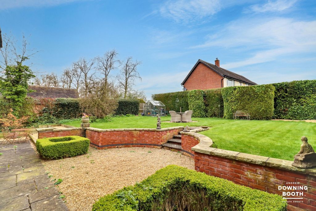 Property photo 3 of 37