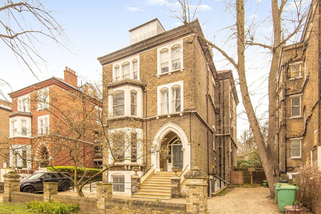 Property photo 1 of 8
