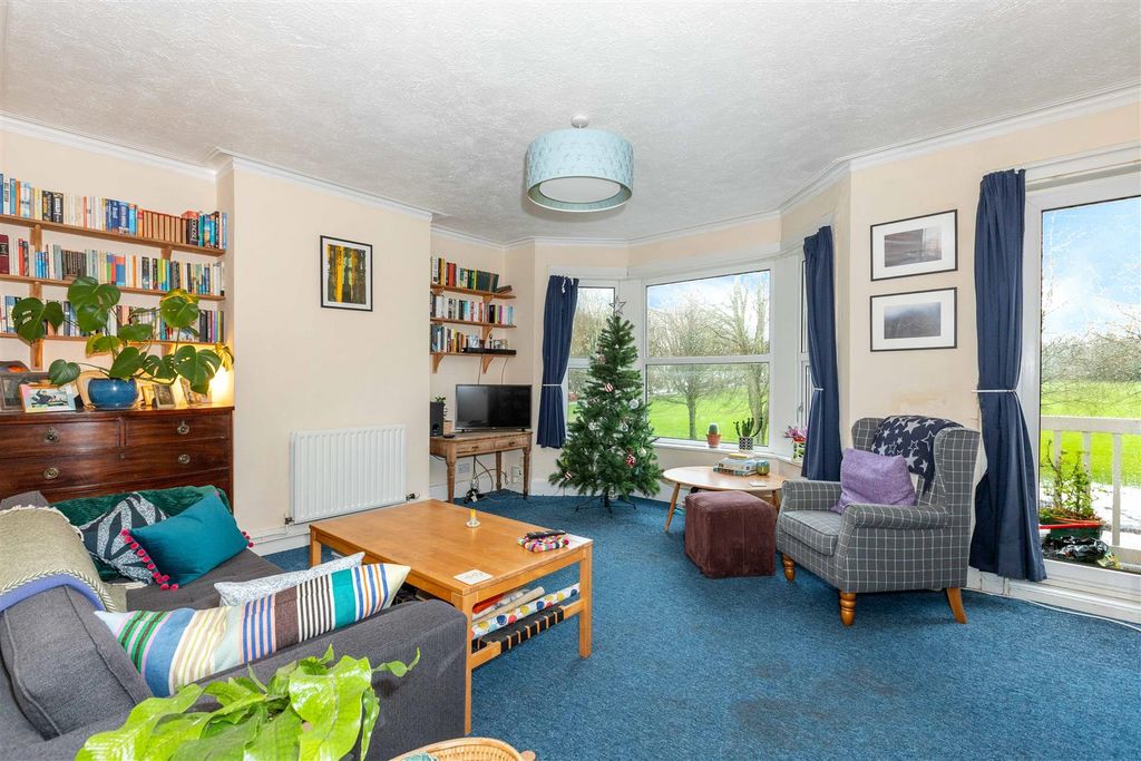 Property photo 2 of 7 Matthew-10.Jpg