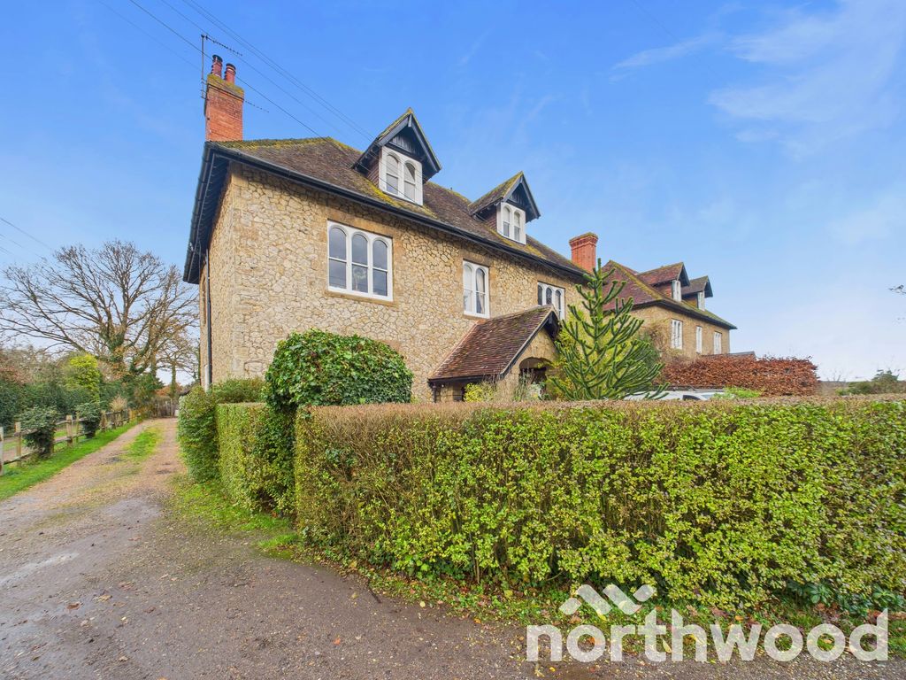 Property photo 1 of 31