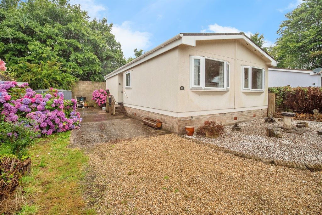 Property photo 1 of 22