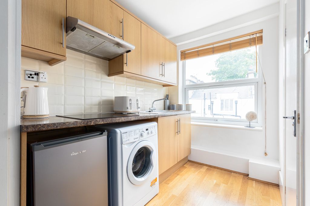 Property photo 2 of 21 Kitchen