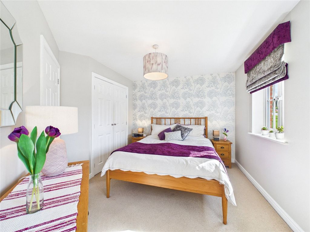 Property photo 3 of 16 Picture 3