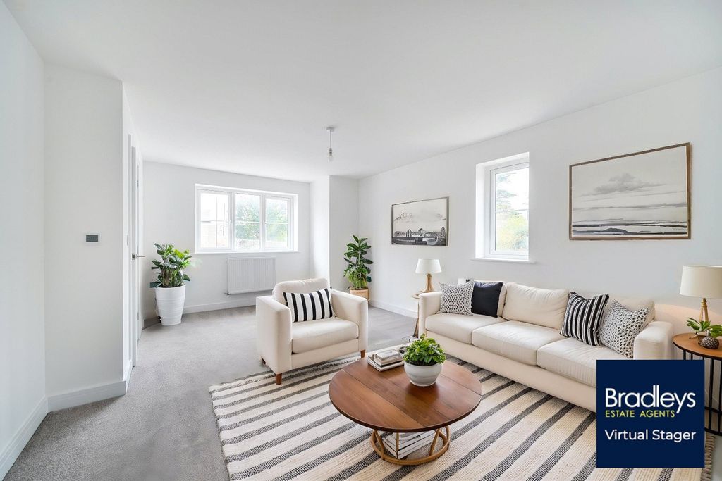 Property photo 3 of 9 Showhome Example
