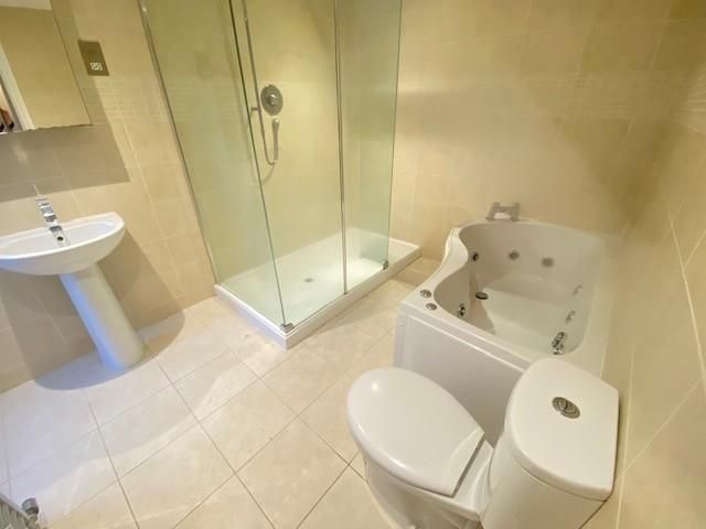 Property photo 3 of 8 Flat 1 20 Connaught.Jpg