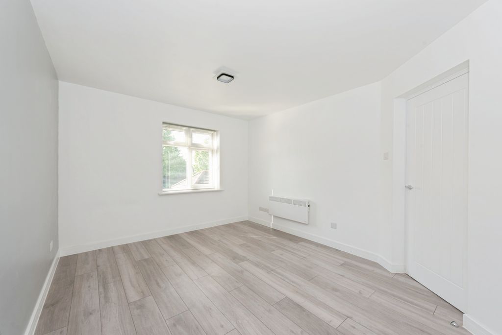 Property photo 3 of 14 Silchester3Of25