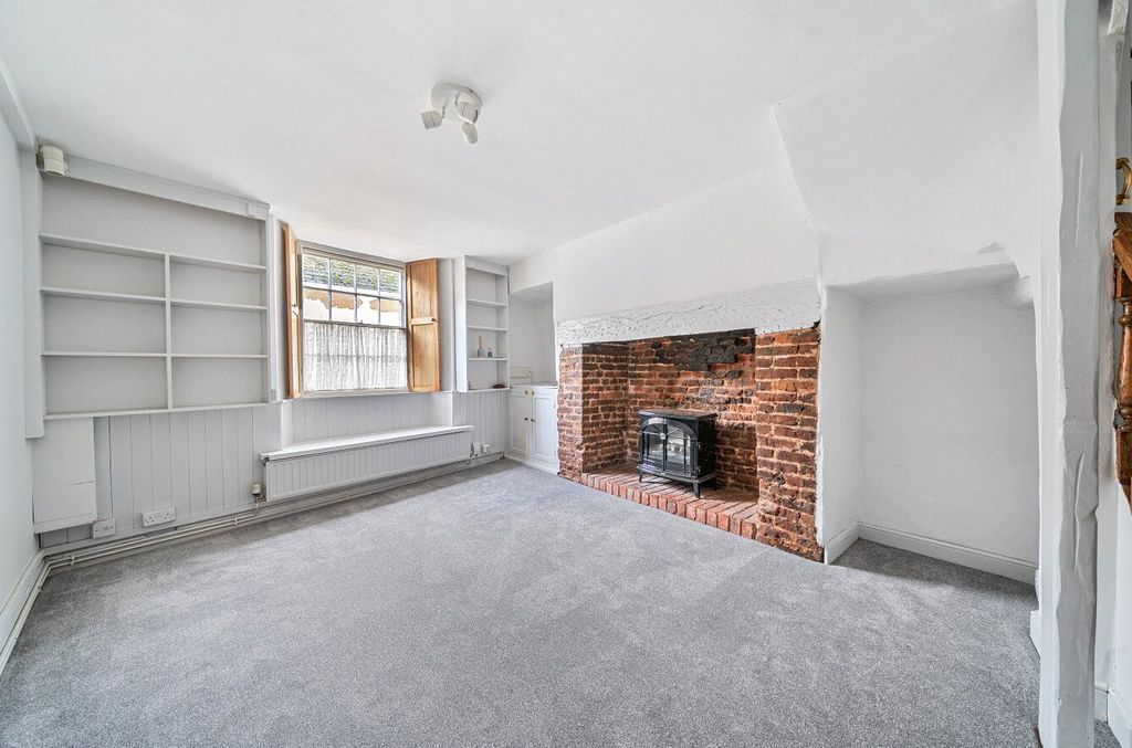 Property photo 3 of 15 Sitting Room