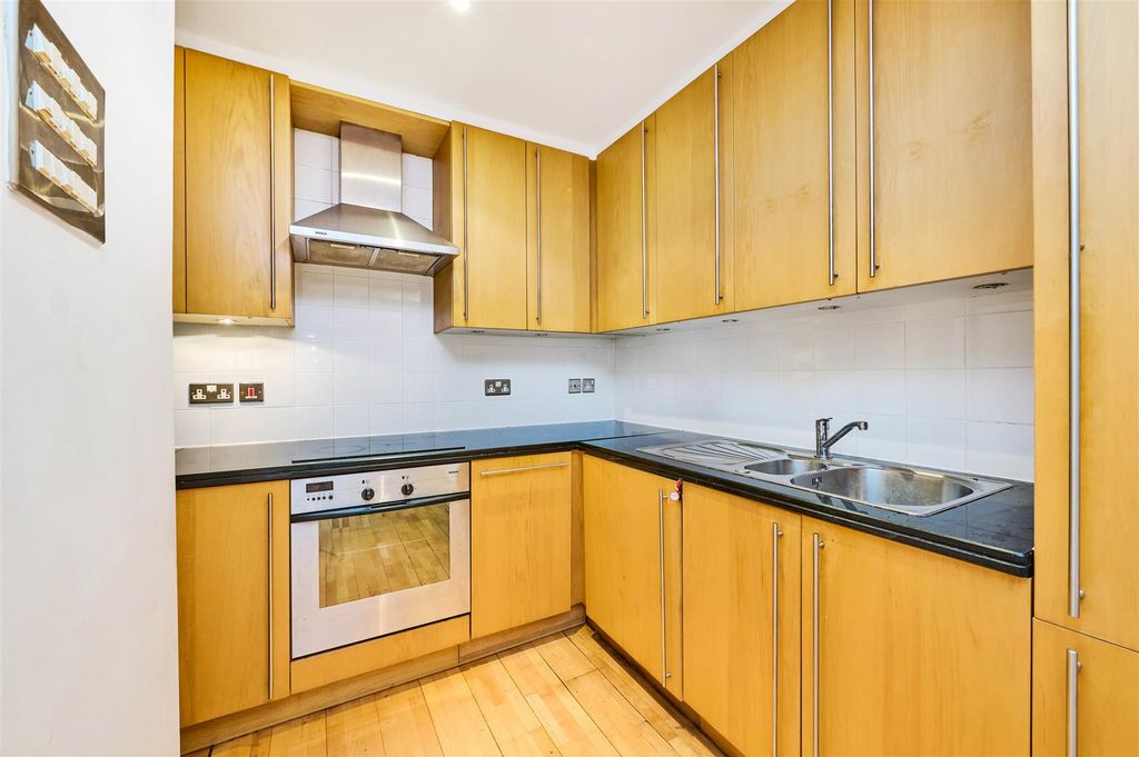 Property photo 2 of 7 Kitchen.Jpg