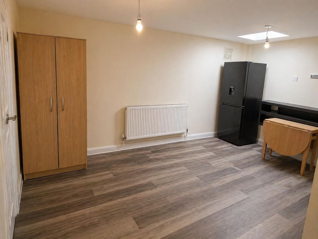Property photo 3 of 5 0Fa375ce-09Dd-49F8-Aa2c-E08Df7667261.Jpg