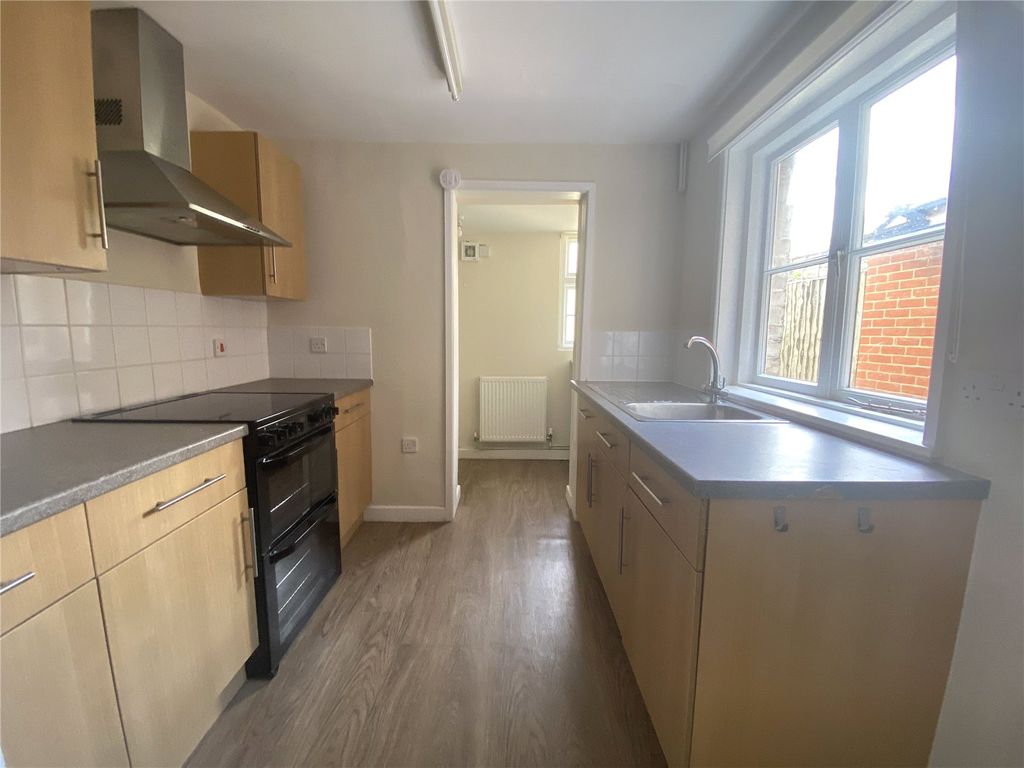 Property photo 3 of 17 Picture No. 31