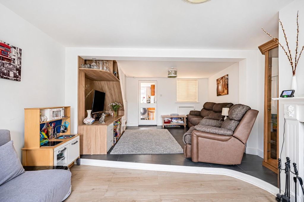 Property photo 3 of 22 9.Jpg