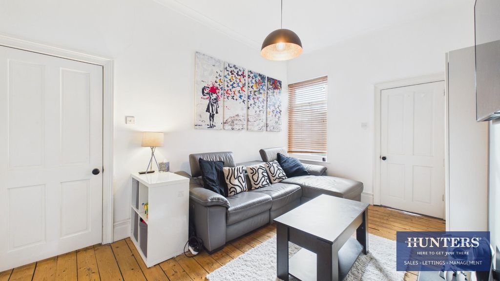 Property photo 3 of 15 Living Room