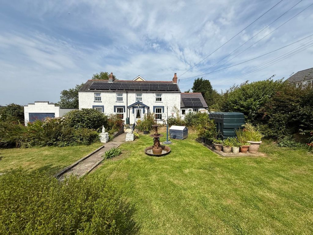 Property photo 2 of 40