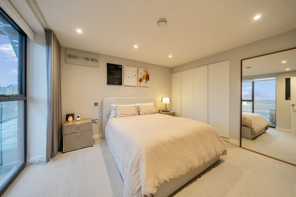 Property photo 2 of 20 1421716-5-69Aaee9...