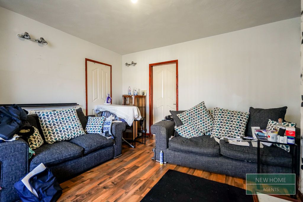 Property photo 3 of 13 Photo 6