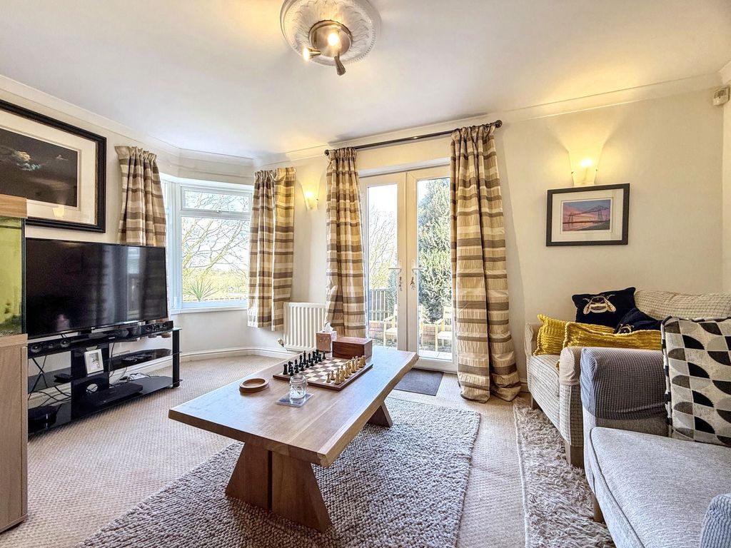 Property photo 3 of 21