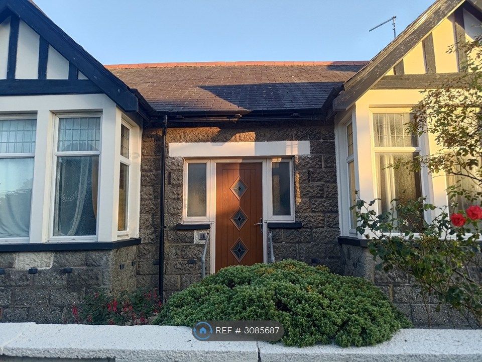 Property photo 1 of 17 Front (1)