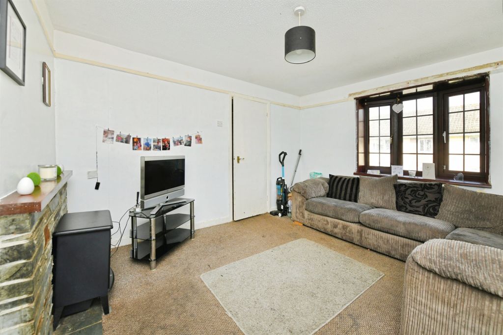 Property photo 3 of 20