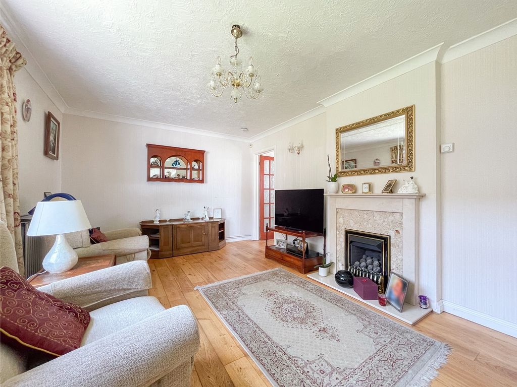Property photo 2 of 20 4016695