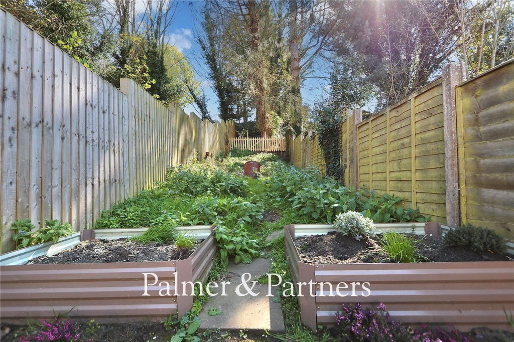 Property photo 3 of 19 Picture No. 17