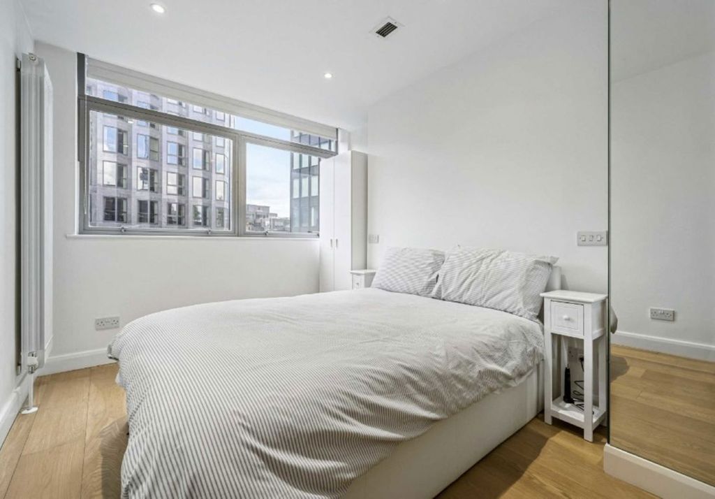 Property photo 2 of 3