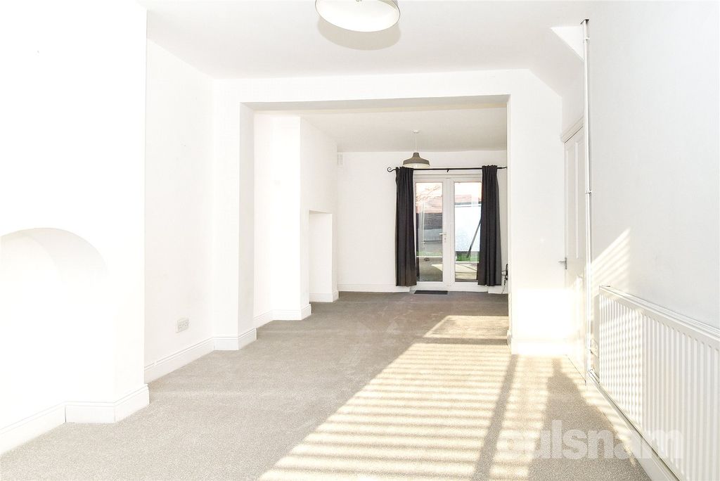 Property photo 2 of 29 Picture No. 41