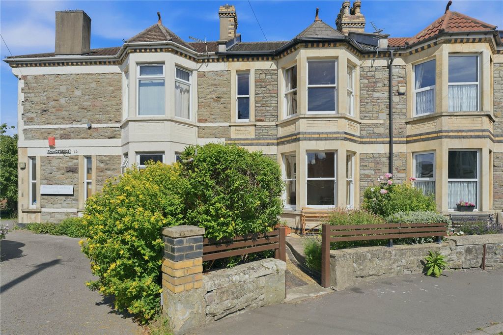 Property photo 1 of 32 Picture No. 35