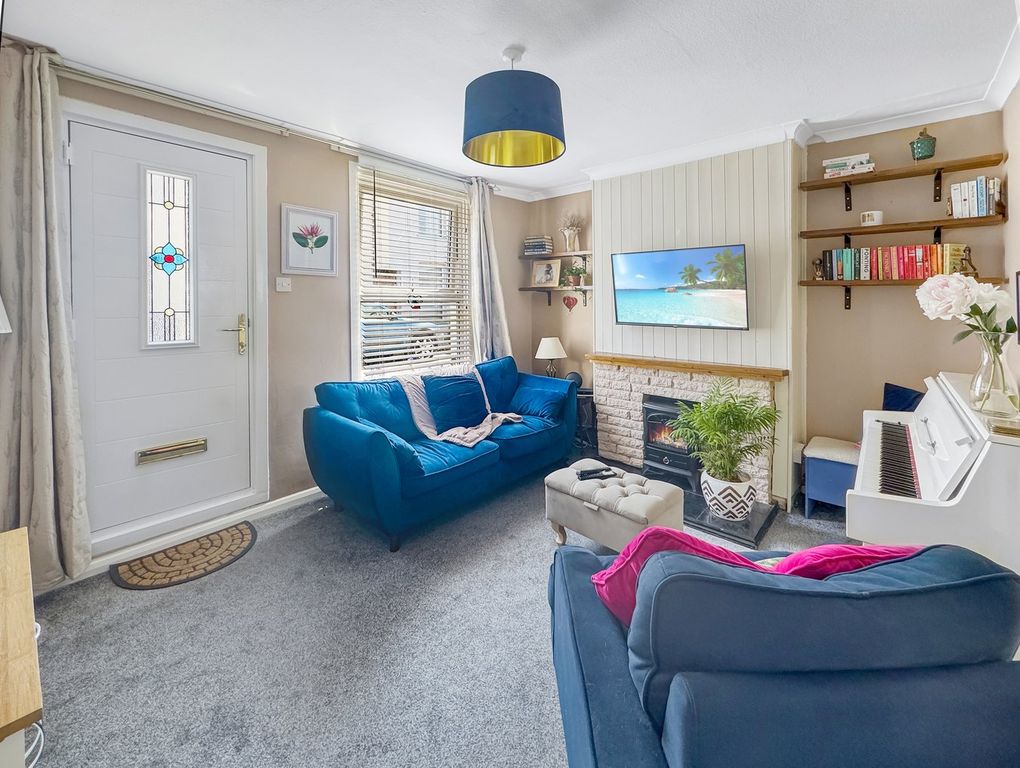 Property photo 2 of 17