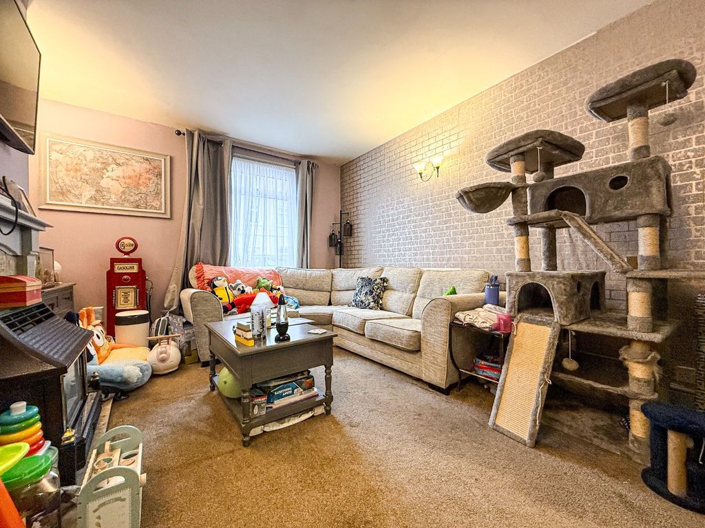 Property photo 3 of 14 4596029