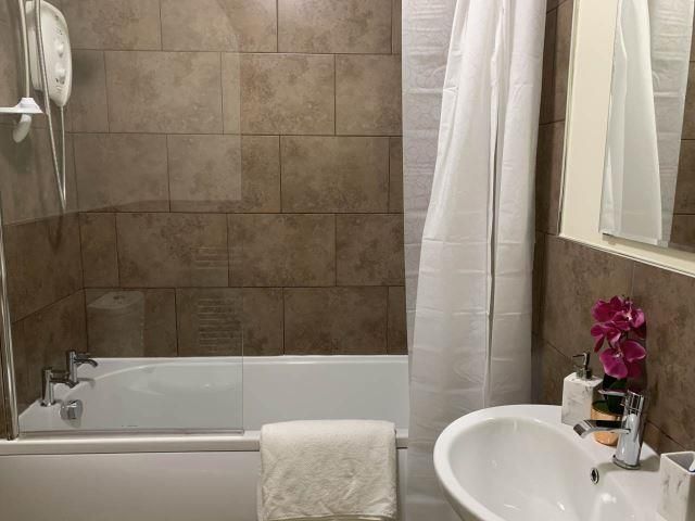 Property photo 2 of 5 -6eV3Yrjseuqwgdjbp6Ahg.Jpg