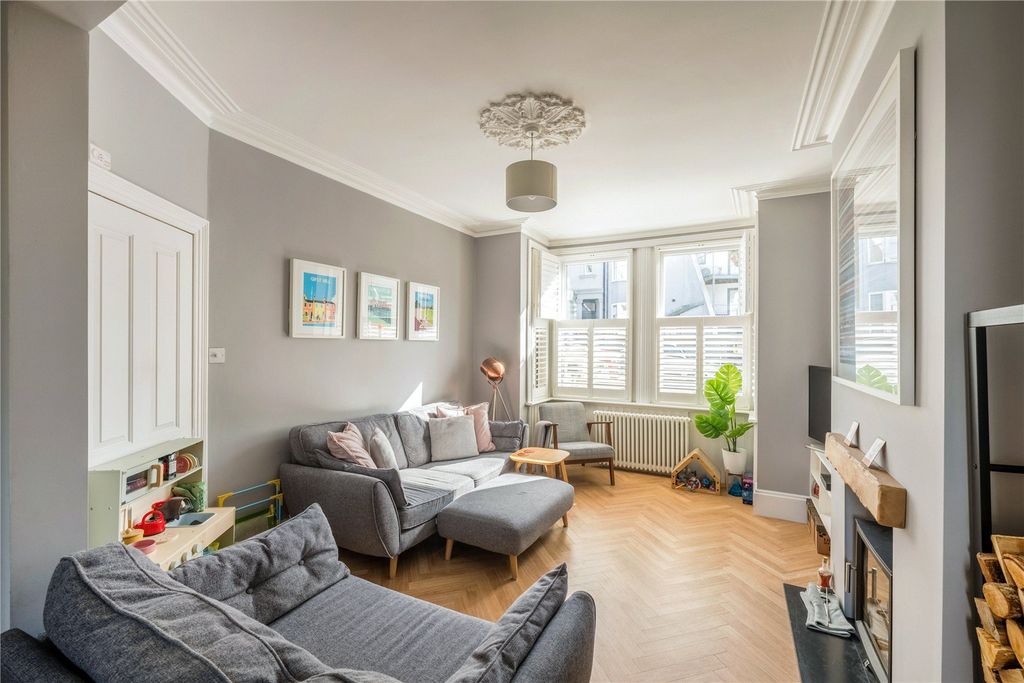 Property photo 2 of 21 Picture No. 33