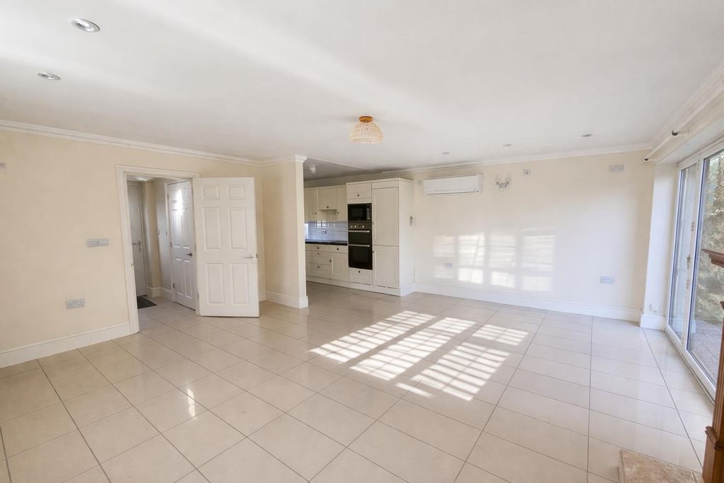 Property photo 3 of 16 Chatgpt Image Feb 4, 2026, 08_10_08 Pm.Png