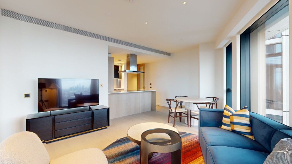 Property photo 2 of 25