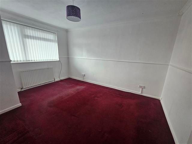 Property photo 3 of 9 Bedroom