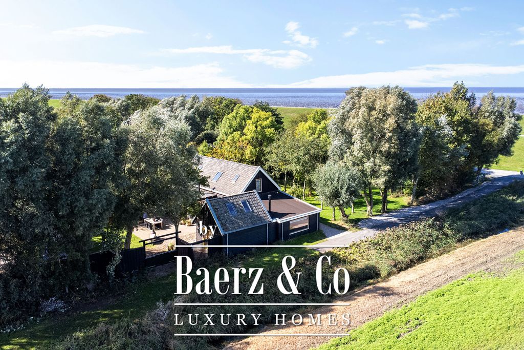 Property photo 1 of 81