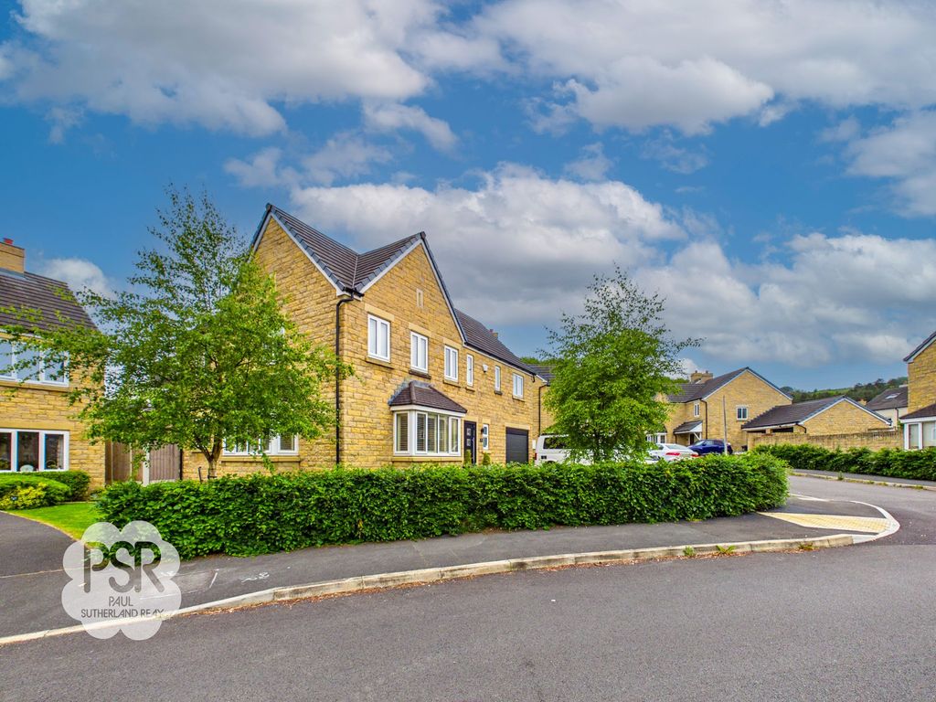 Property photo 1 of 52