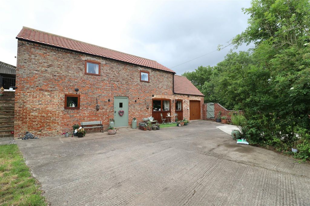 Property photo 2 of 14 Img_9219.Jpg