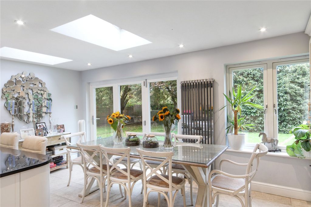 Property photo 3 of 14 Dining Room